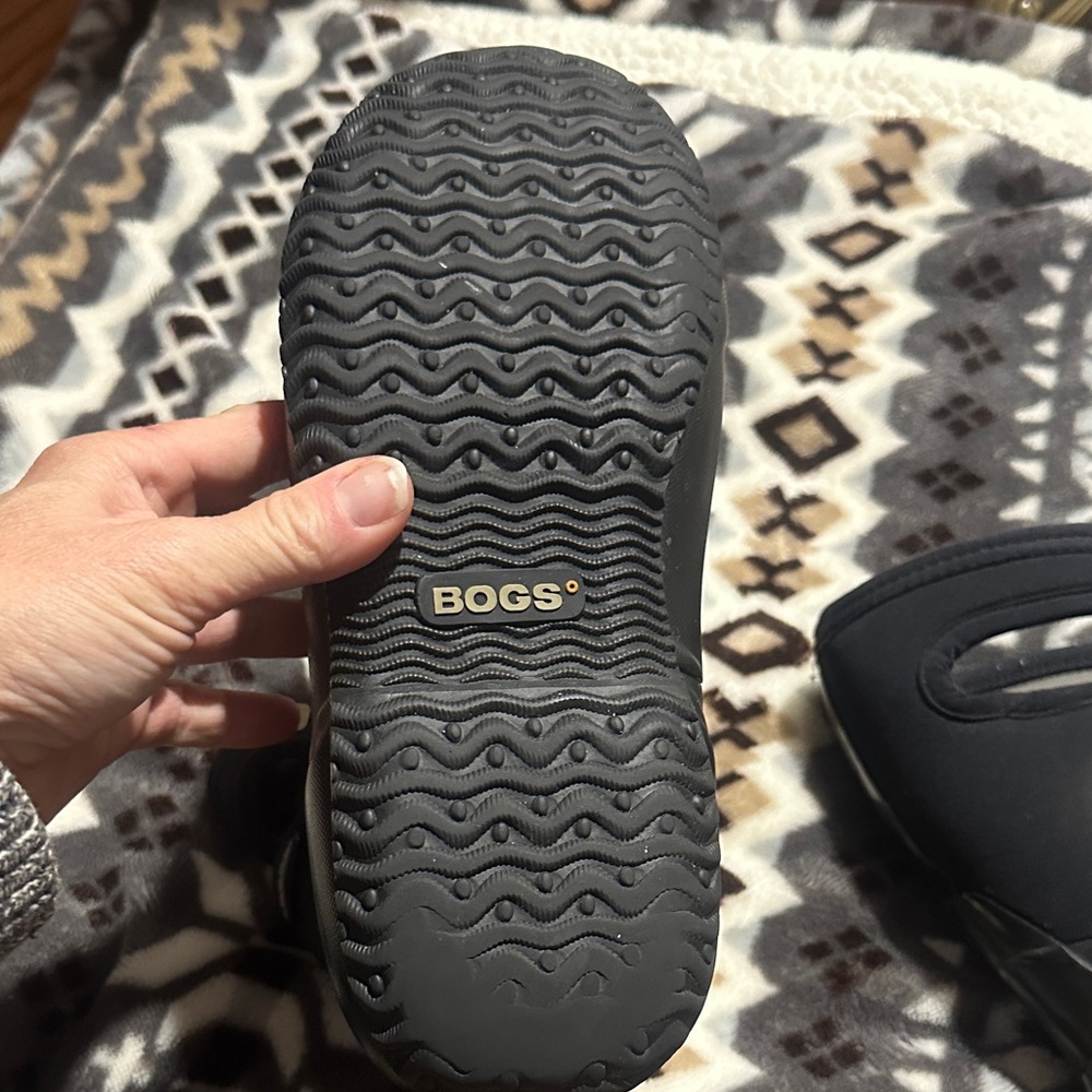 Bogs Black Neoprene Winter Boots - Picture 6 of 11